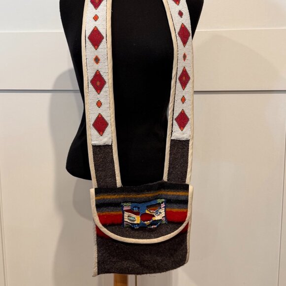 Vintage Handmade Native American Indian Indigenous Beaded Cross Body Purse - Picture 1 of 16